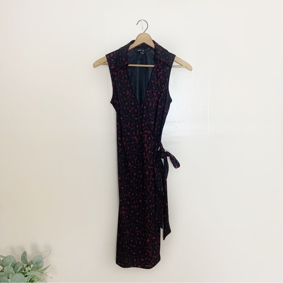 [Express] Red & Black Animal Print Sleeveless Wrap Dress - Picture 1 of 9